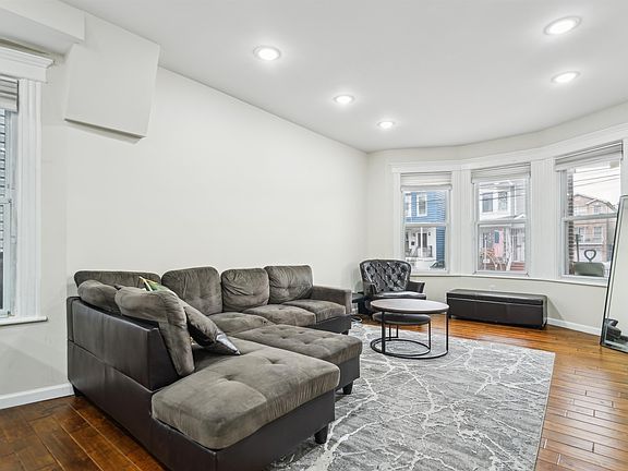 5th image of 244 Clinton Ave #1