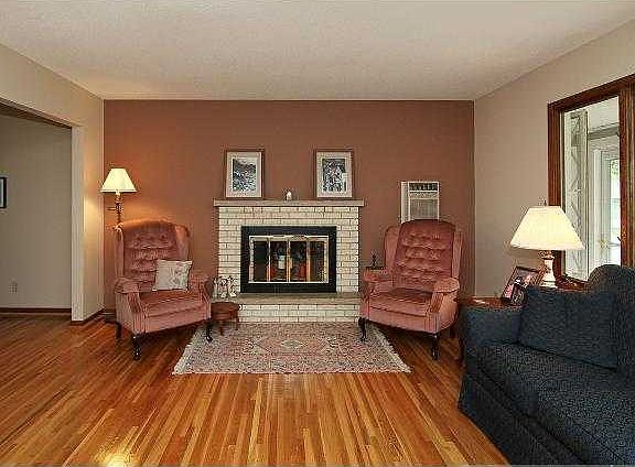 5th image of 10902 Dakota Ct