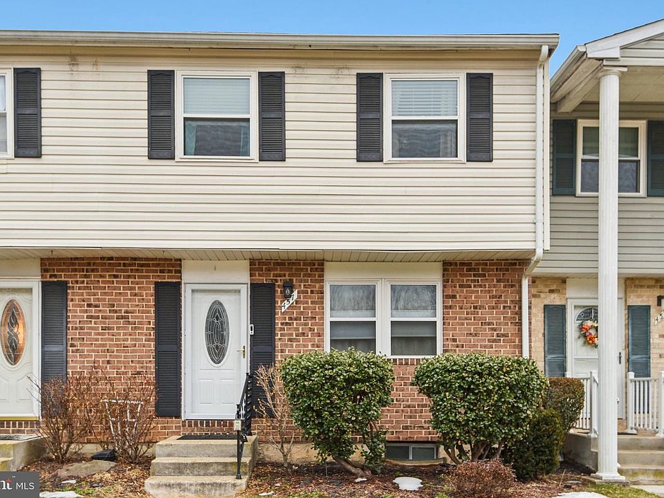 1st image of 457 Cornell Ct