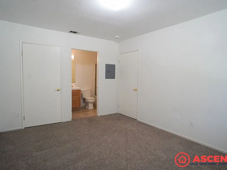 4307 Pebble Creek Dr — Photo 7