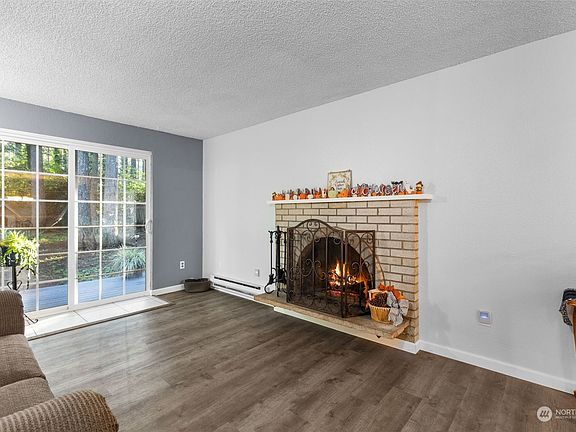 3rd image of 13815 Pinehurst Lane NW