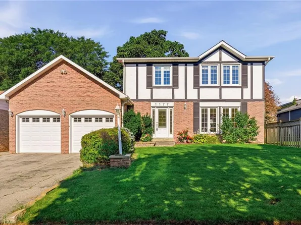 1177 Grand Blvd, Oakville, ON L6H 2V2