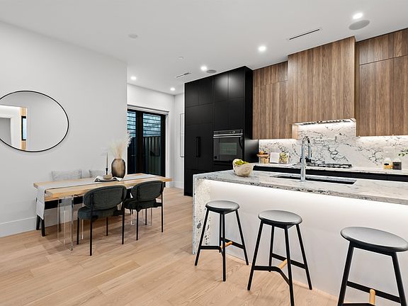 5th image of 5034 Granville St #1