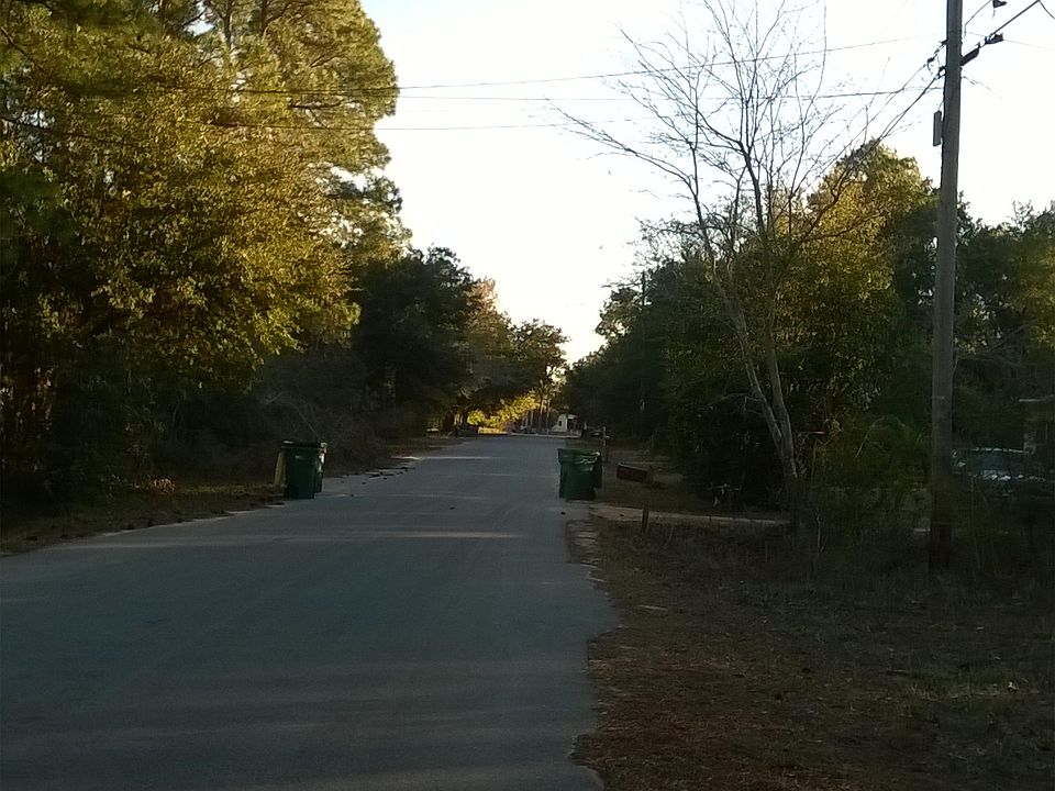 2nd image of 1981 Truman Dr