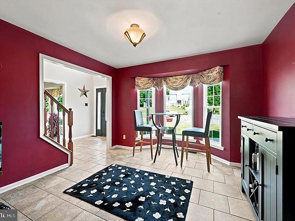 4th image of 16 E Evans Way