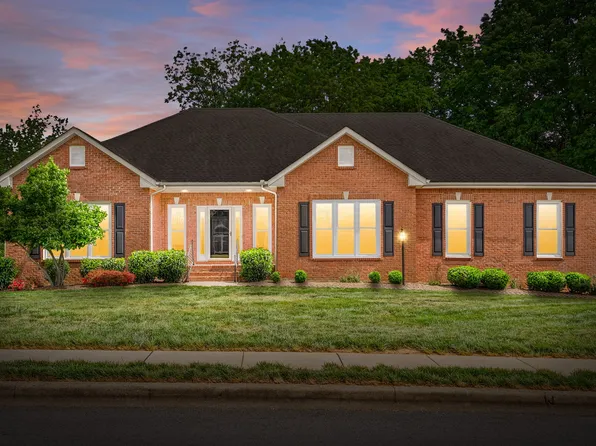 157 Archgate Ct, Clarksville, TN 37043