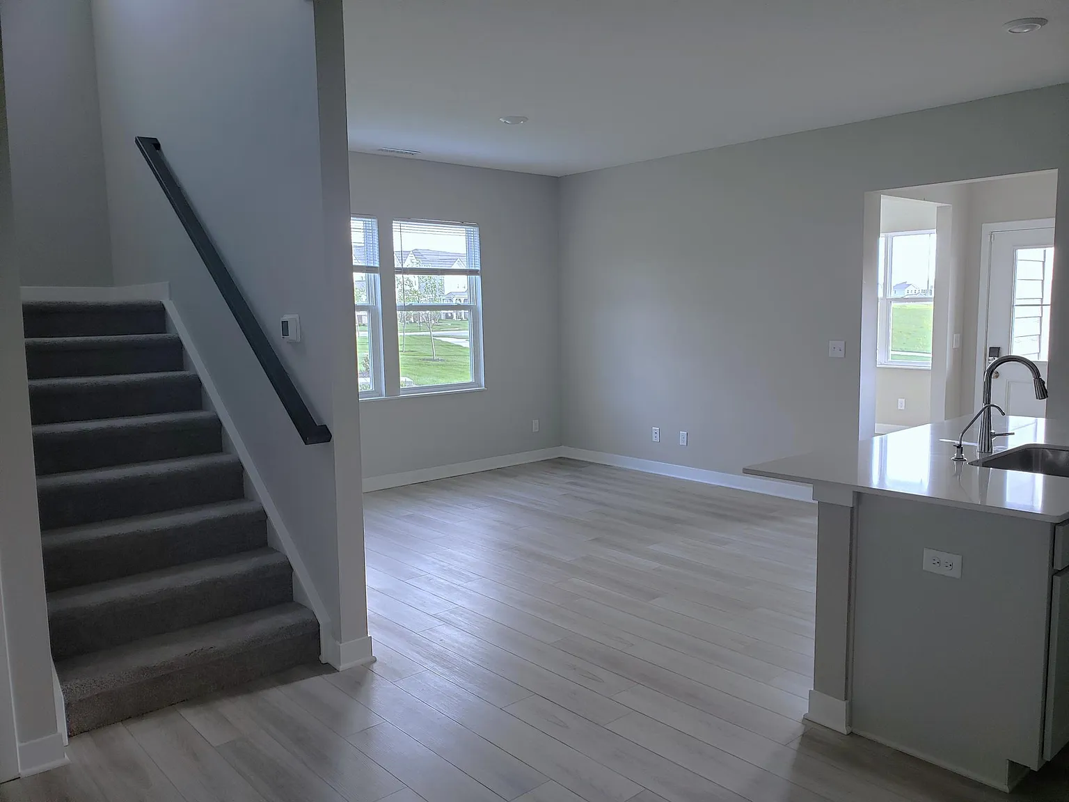 3 bed, 2.5 bath, 1771 sqft, $2,350 — Photo 2