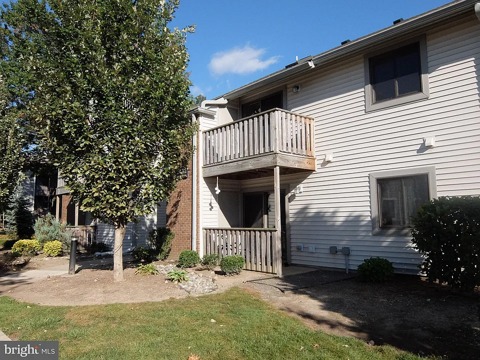 4906 Ravens Crest Dr
