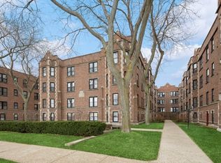 594 Sheridan Sq APT 2, Evanston, IL 60202
