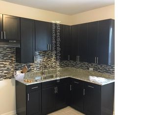 7200 S Perry Ave, Chicago, IL 60621