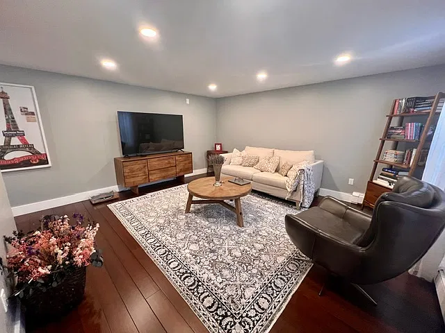 18-20 Holman St #20A