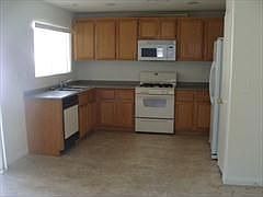 3rd image of 4151 Beech Family St