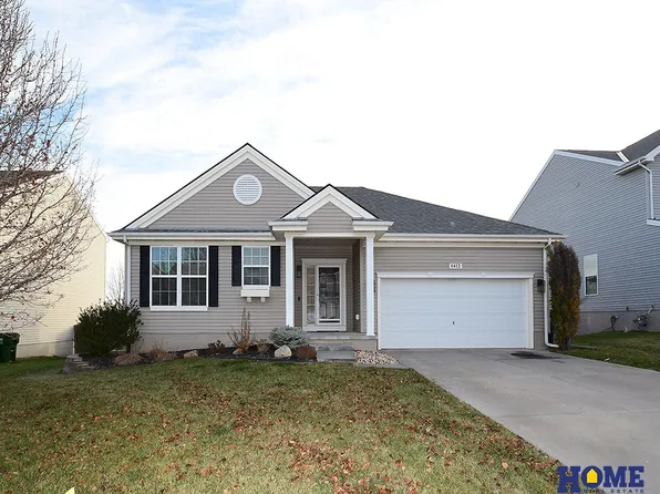 8413 S 65th St, Papillion, NE 68157