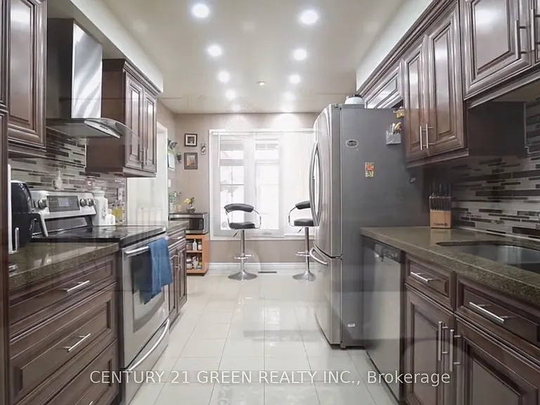 849 Millworks Cres — Photo 7