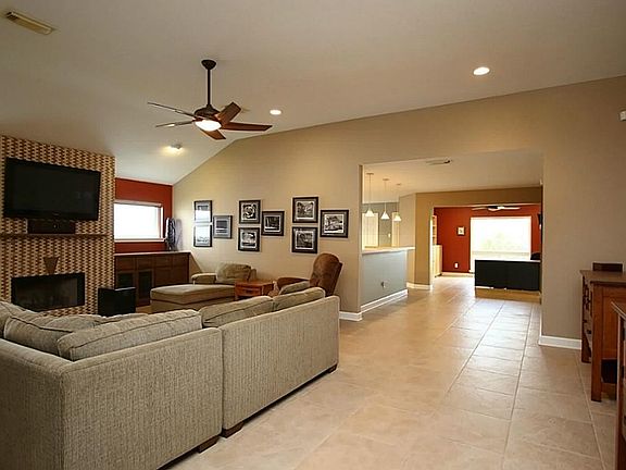 4th image of 16615 Roseglade Dr