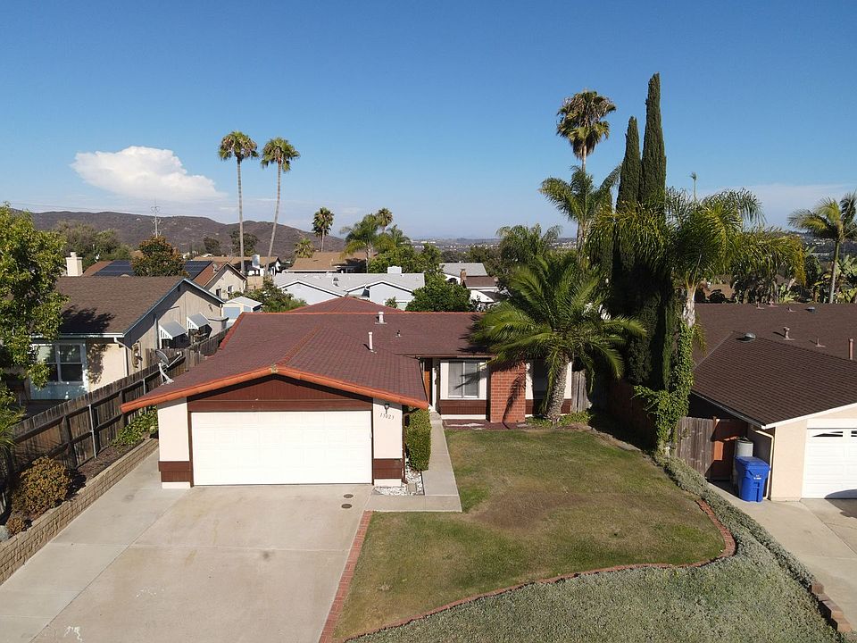 1st image of 13023 Calle De Las Rosas