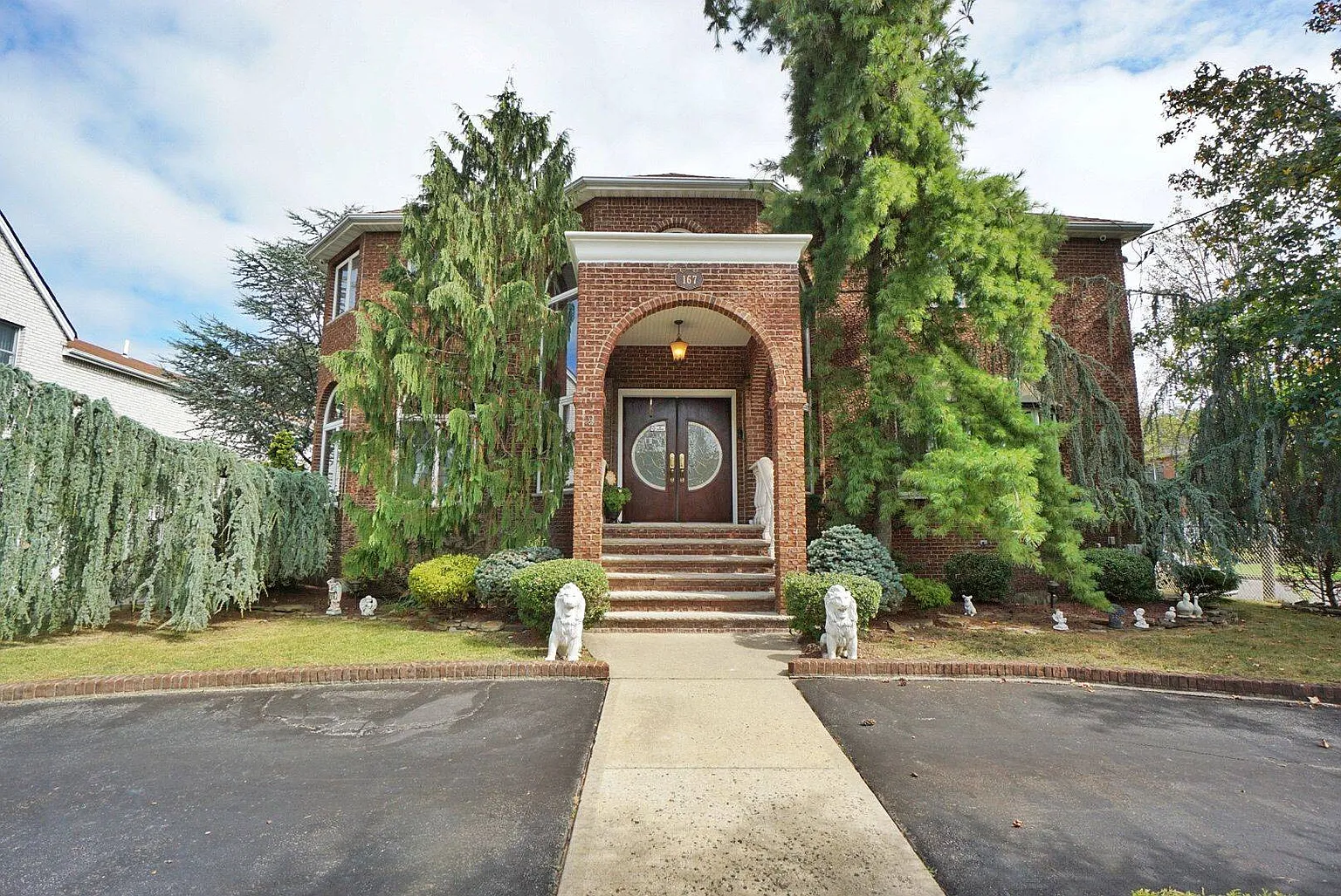 167 Bedell Ave photo 1