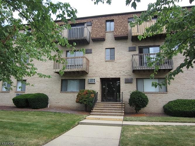 1st image of 2 Honiss St Unit 19A