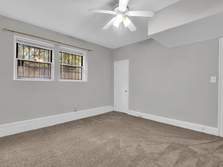 1820 Clydesdale Pl NW #C — Photo 22