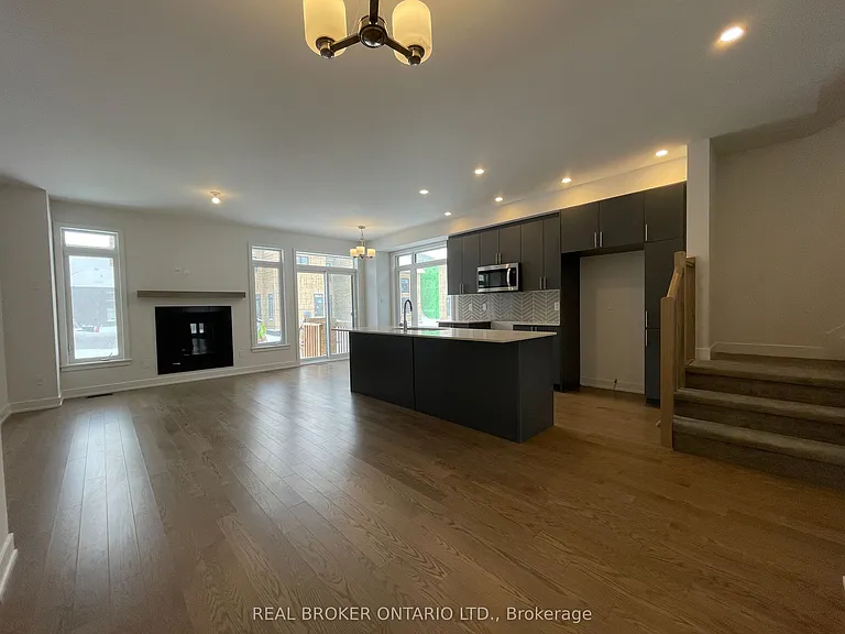 882 Solarium Ave — Photo 8
