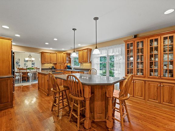 5th image of 6707 Weiss Rd