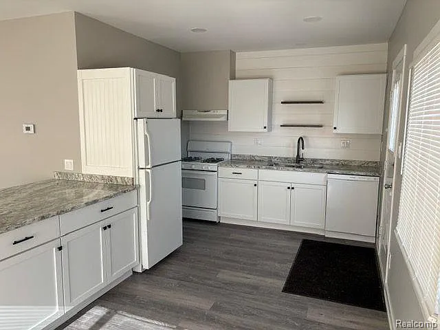 47916 Shelby Rd — Photo 4