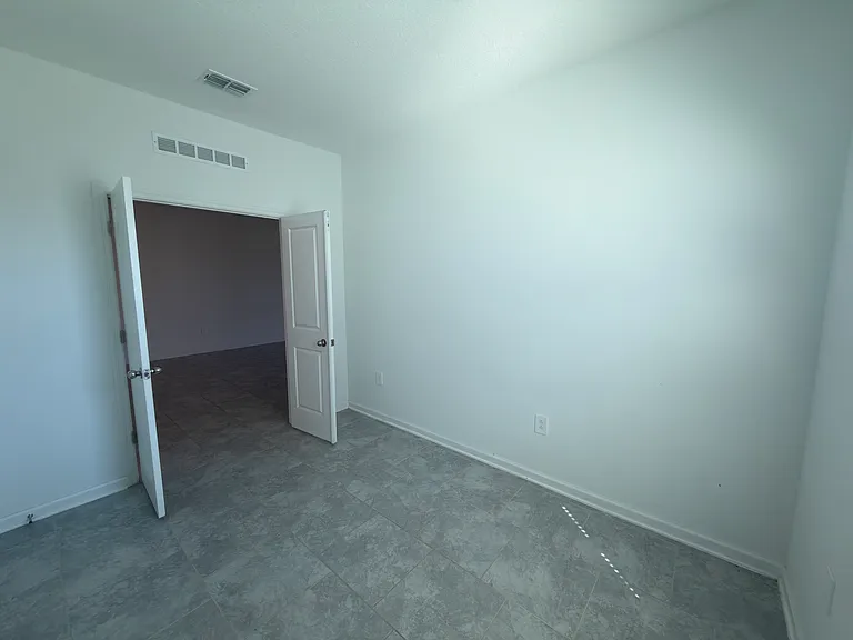 521 Reggie Rd — Photo 10