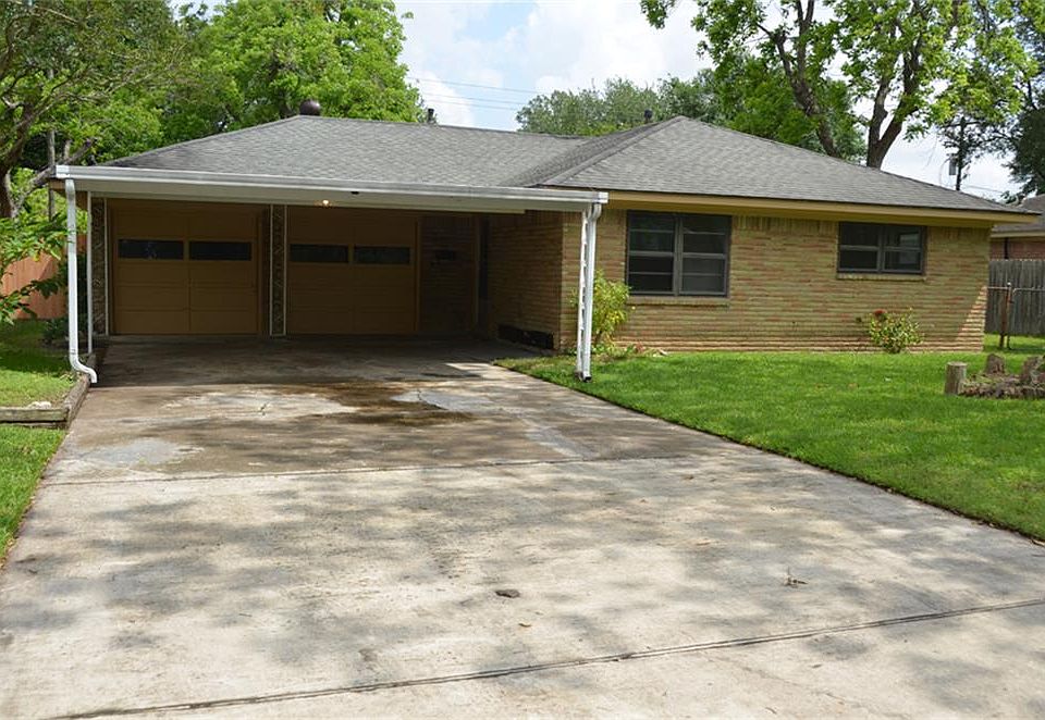 1st image of 912 Sharie St