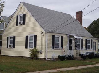 82 Leslie St, Cranston, RI 02910