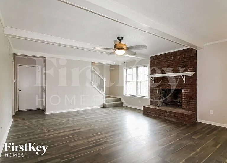 1459 Haverwood Ave — Photo 4