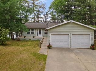 632 Ridge Rd, Harrison, MI 48625