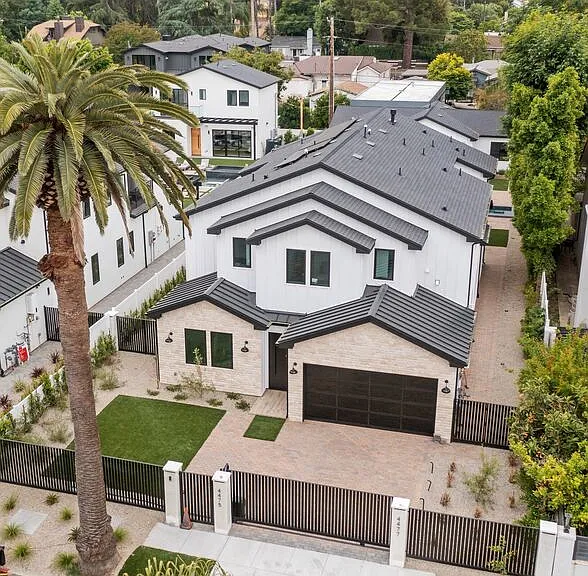 4475 Mammoth Ave — Photo 31