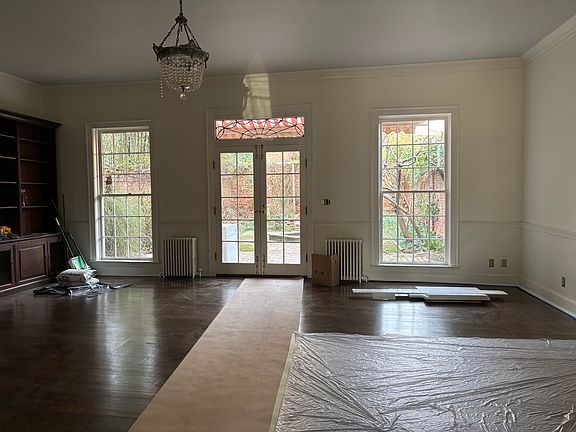 5th image of 1552 34th St NW