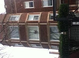 7111 S Paxton Ave APT 3, Chicago, IL 60649