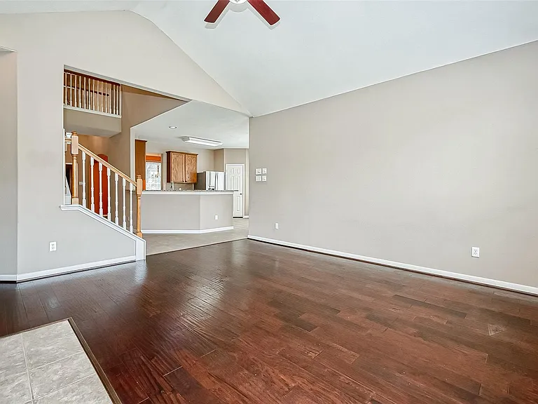 2218 Falcon Knoll Ln — Photo 9