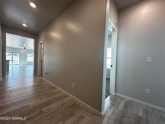 4th image of 3839 Yestereve Ln