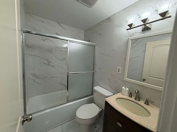 5th image of 2303 Millers Ln