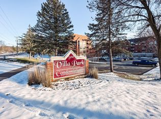 500 County Road B Rd W #319, Roseville, MN 55113