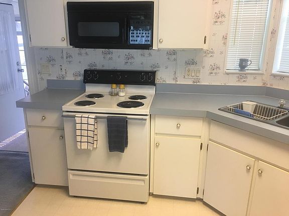 Kitchen Stove
