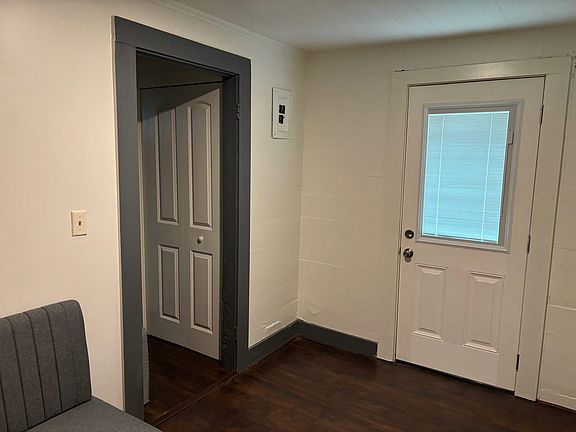 5th image of 1001 1/2 S Lindsay St