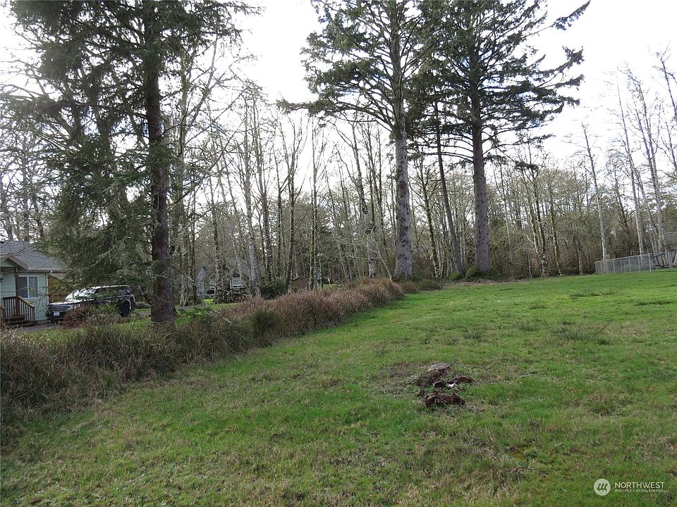 1st image of 815 Hassalo Avenue SE