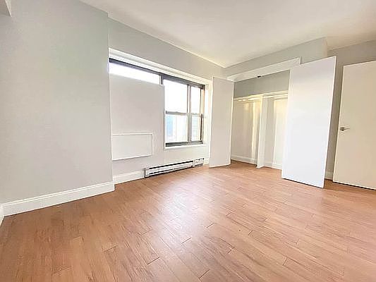 5th image of 410 St Nicholas Ave APT 26H