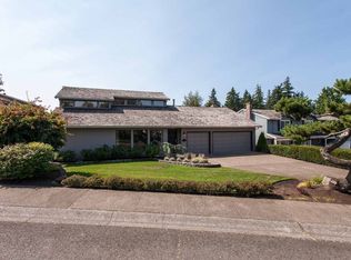 2148 Club House Dr, West Linn, OR 97068