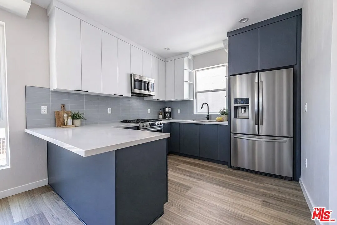 4 bed, 4.5 bath, 1698 sqft, $3,587 — Photo 3