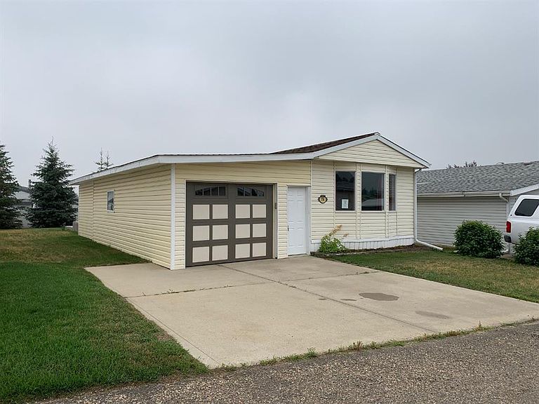 37543 England Way Red Deer County, AB, T4S2C3 Apartments for Rent