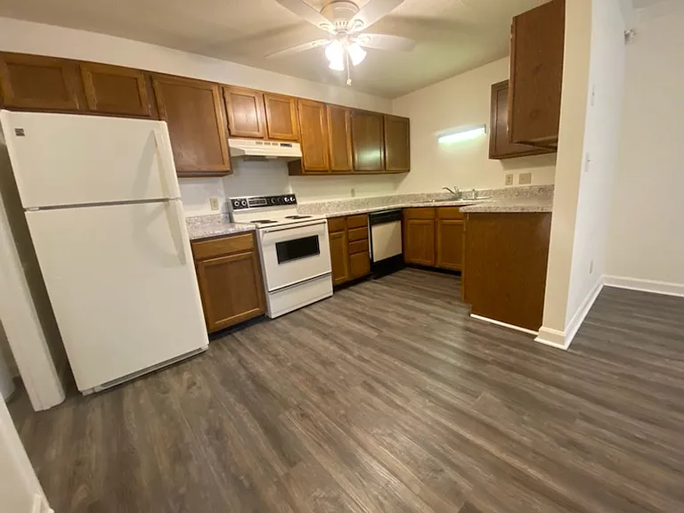 6466 E Brainerd Rd — Photo 10
