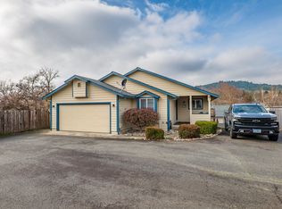 539 NW Buddy Ln, Grants Pass, OR