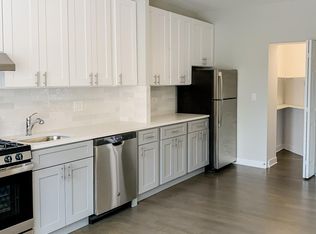 1827 W Foster Ave #2, Chicago, IL 60640