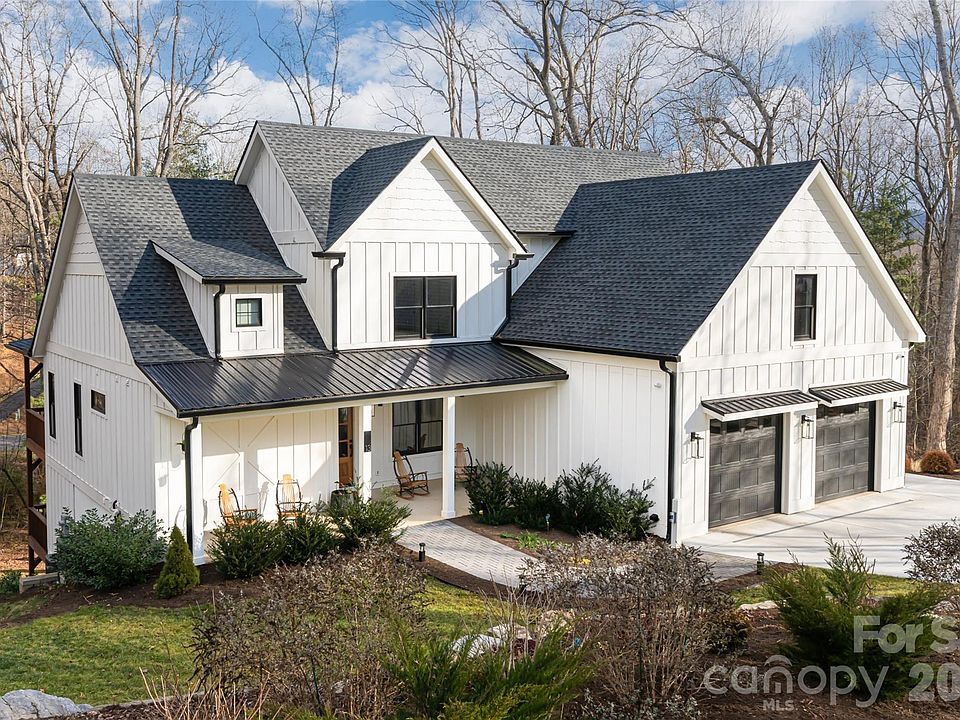 1st image of 13 Cambridge Dr