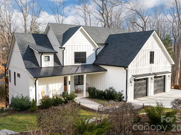 13 Cambridge Dr, Candler, NC 28715